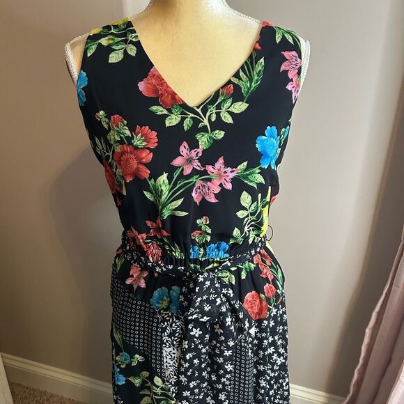 NWT Calvin Klein Floral Patchwork Maxi Dress(size medium) - Picture 7 of 8